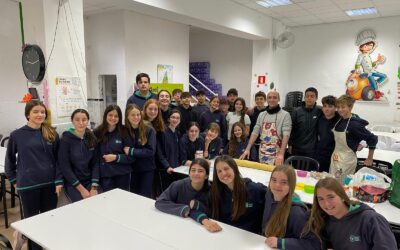 Mans a la massa! Els alumnes de 2n d’ESO fan crespells